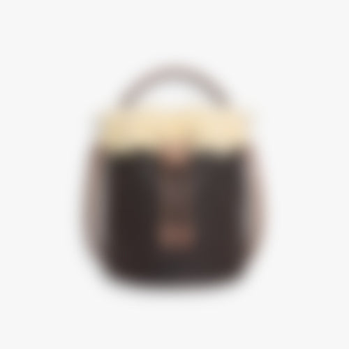Arc Clasp Shoulder 20 – Natural Leather | Signature Hardware