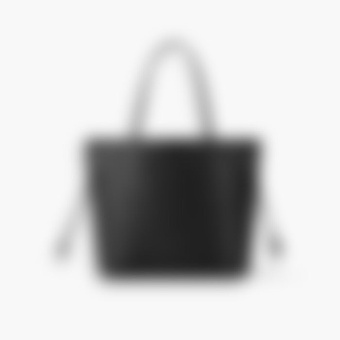 Grand Shopper 32 – Black Leather | Silver Hardware