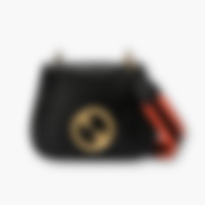 Round Clasp Shoulder 29 – Black Leather | Silver Hardware